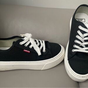 Levi's Black and White Canvas Low-Top Sneakers